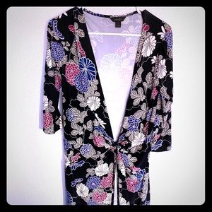 Express woman’s top dress